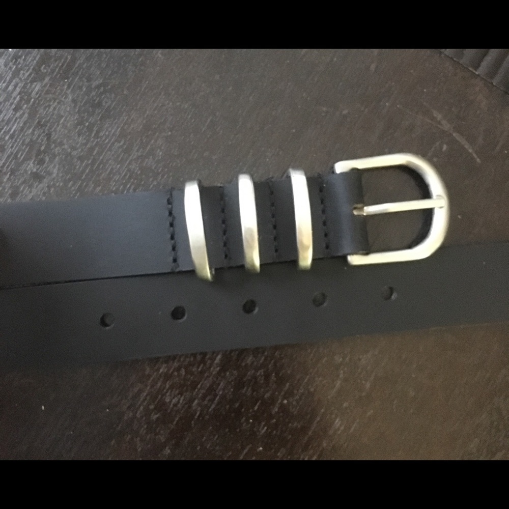Brand NEW - 100% leather belt